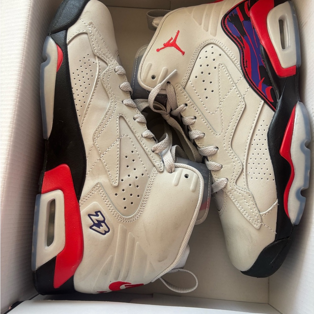 Jordan MVP “Raptor Homes” – Men’s Size 7 – Great Condition